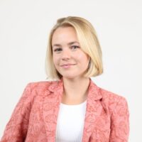 Ellie Hislop  Headshot